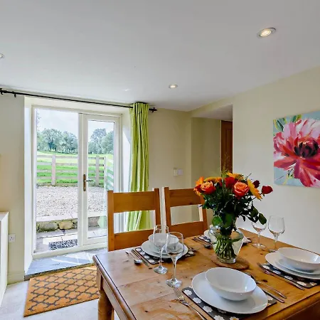 2 Bed In Ripon 75272 Kirkby Malzeard